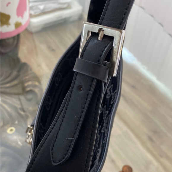 Brown and Black Shoulder Bag with Iconic Design - Picture 12 of 12